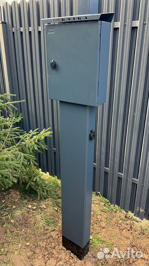 Трубостойка. Ввод кабеля на участок под землёй