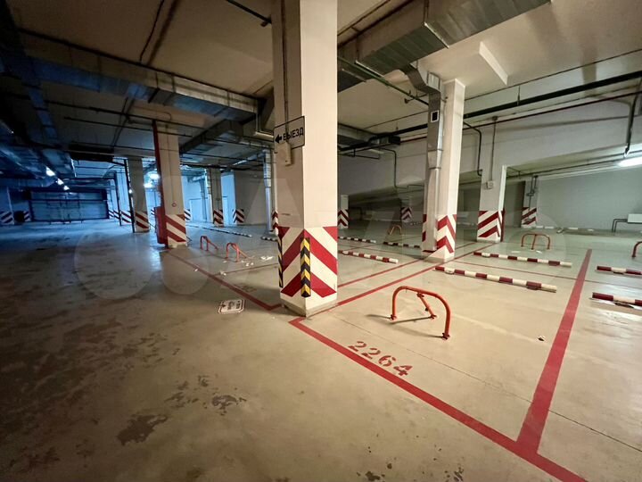 Машиноместо, 12 м²