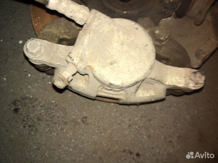 Суппорт передний правый Chery Amulet