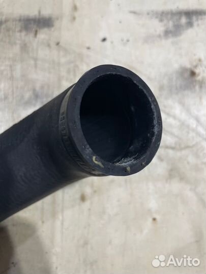 Патрубок системы охлаждения Mercedes-Benz E-Class