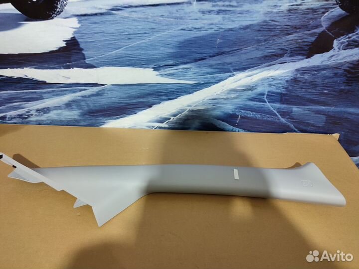 Обшивка стойки Mazda 5 (CR)