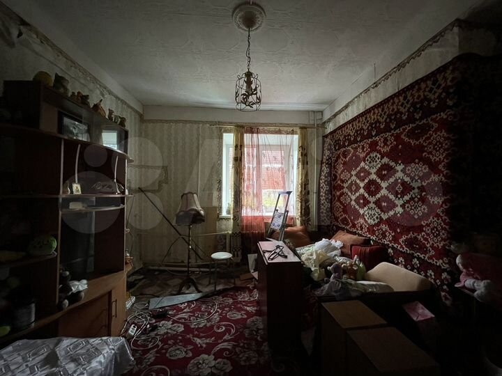 Комната 12 м² в 3-к., 1/2 эт.