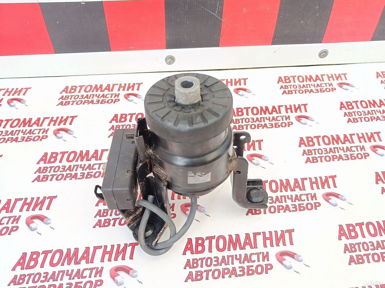 Подушка двигателя передняя Тойота Рав 4 ха50