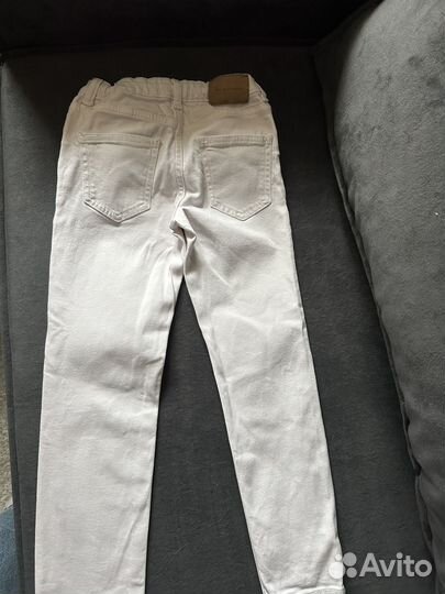 Джинсы на девочку 122