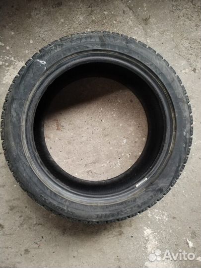 Bridgestone Blizzak VRX 215/50 R17