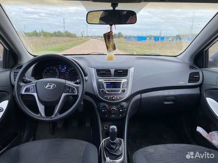 Hyundai Solaris 1.4 МТ, 2015, 132 000 км