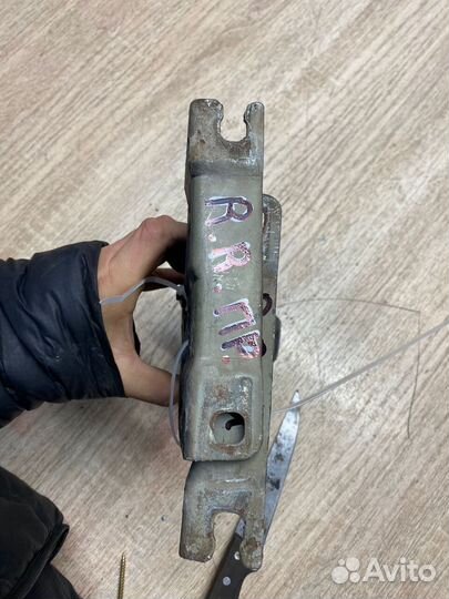 Петли Капота Range Rover L322 К-Т