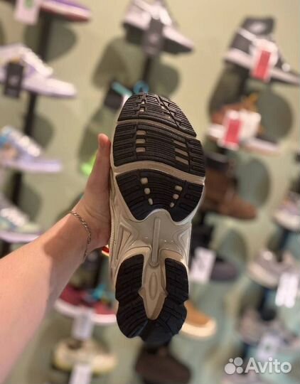 Кроссовки для активного отдыха