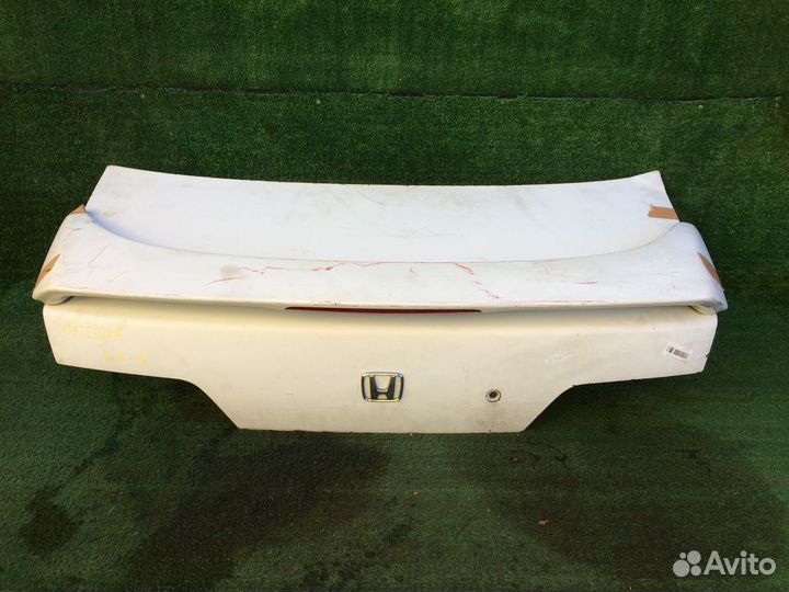 Крышка багажника Honda Prelude BB5 BB6 BB7 Белая з