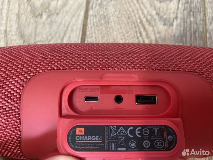 Колонка jbl charge 4