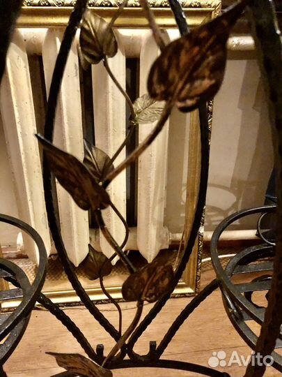 Подставка для цветов кованная