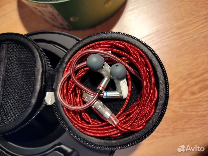 Shure aonic 3