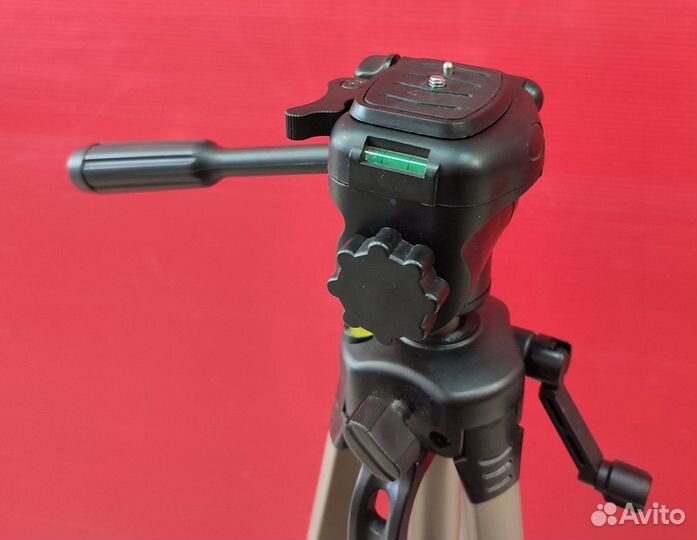 Штатив для фотоаппарата Continent A2