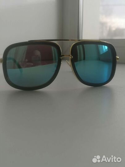 Солнцезащитные очки