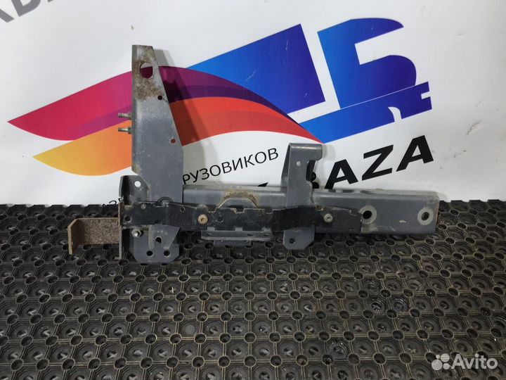 1686536 Кронштейн переднего крыла Daf XF105