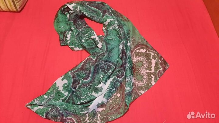 Красивый платок палантин