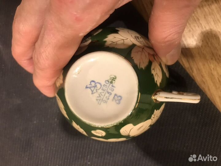 Чашка и чайник от сервиза Шиповник