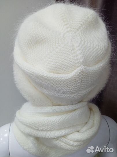 Шапка женская вязаная с мехом норки