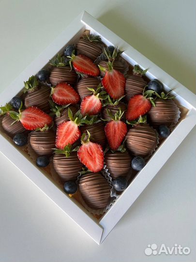 Набор клубники в молочном шоколаде