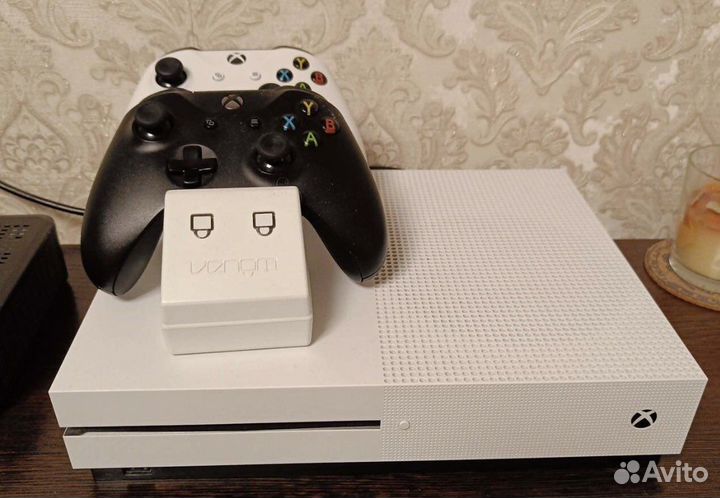 Xbox One s 1tb с играми