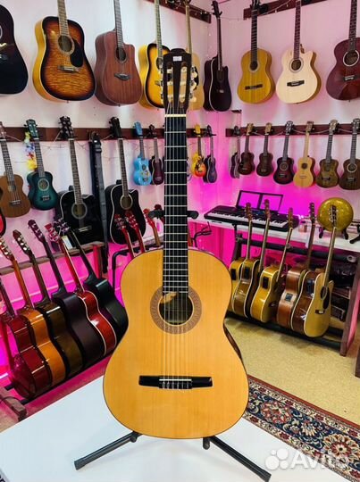 Гитара Hohner HC06