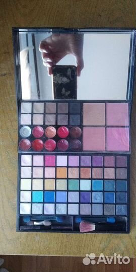 Палитра теней и карандаши