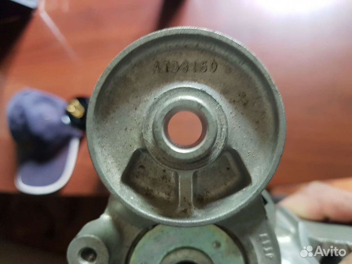 Натяжитель ремня Toyota Land Cruiser 200