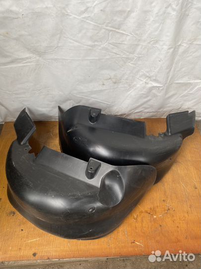 Задний подкрылок Jeep Liberty KJ Либерти