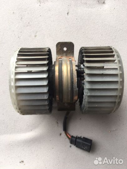 Моторчик печки Volkswagen Phaeton (1892)