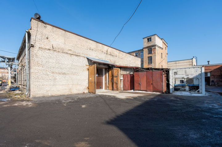 1954м² складской блок с офисами