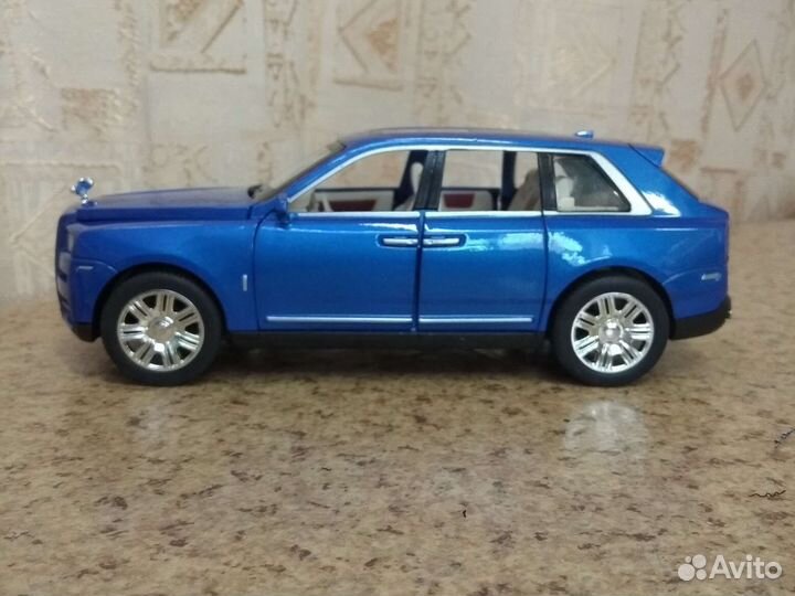 Модель автомобиля rolls-royce colinyan 1:24