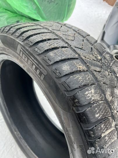 Pirelli Winter Sottozero 235/45 R18 98T