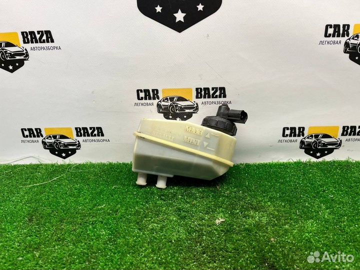 Бачок главного тормозного цилиндра