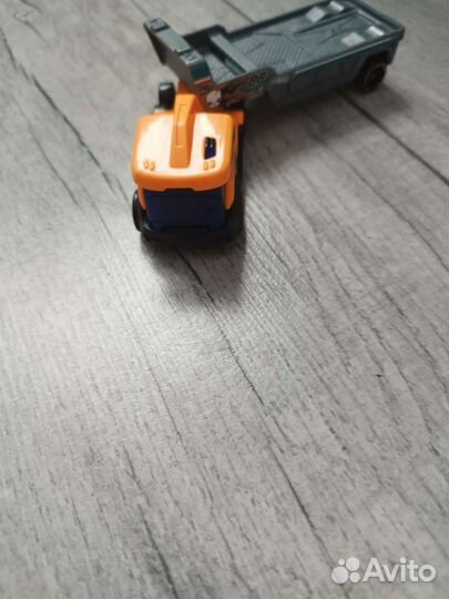 Hot wheels машинки