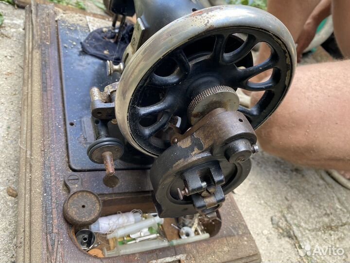 Швейная машина Singer