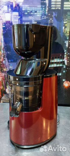 Соковыжималка шнековая новая