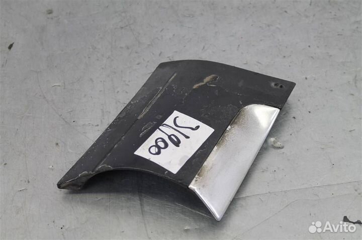 Молдинг крыла переднего левого Volkswagen Touareg