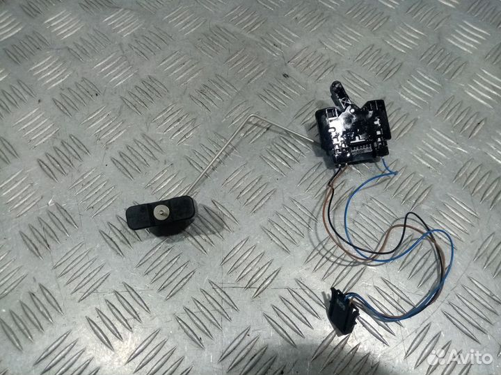 Б/У Датчик уровня топлива#001