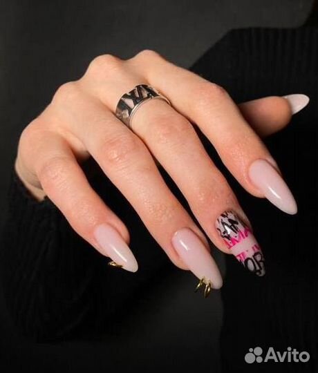 Маникюр, педикюр, наращивание ногтей