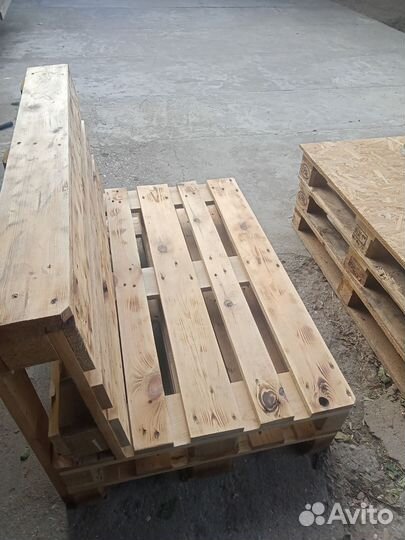 Диваны из поддонов