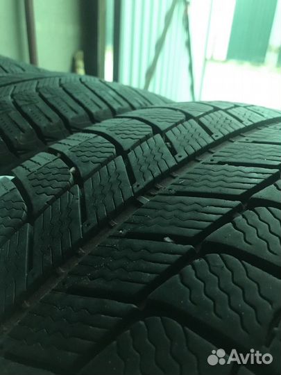 Michelin X-Ice XI3 245/45 R18 100H