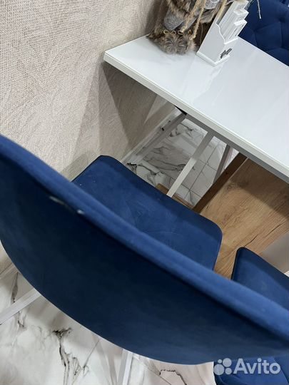 Кухонный стол и стулья бу