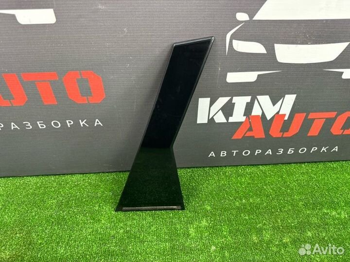 Накладка задней двери задняя правая Infiniti Qx50