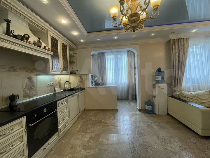 2-к. квартира, 74 м², 3/16 эт.