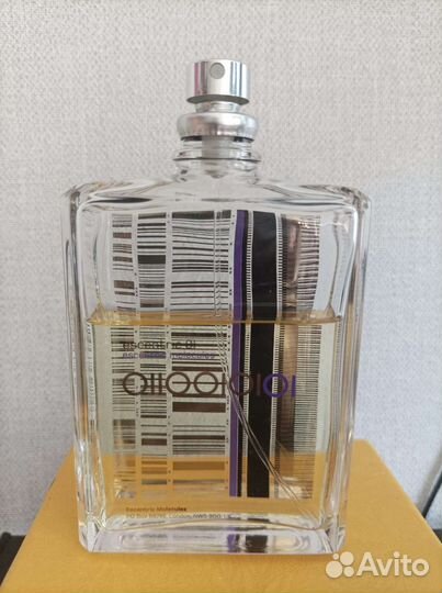 Escentric molecules 01