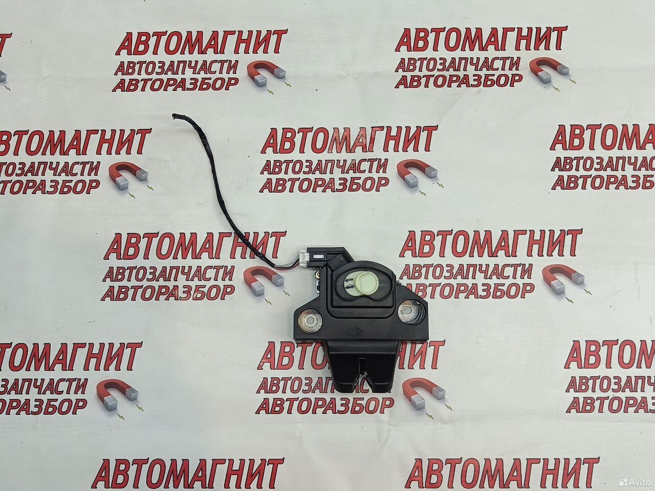 Замок крышки багажника Geely Emgrand SS11