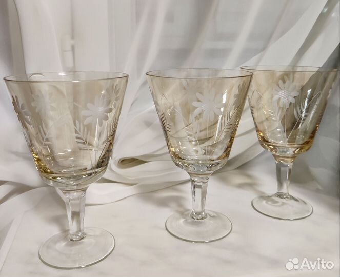 Фужеры. Бокалы. Цветное стекло. Гравировка. СССР
