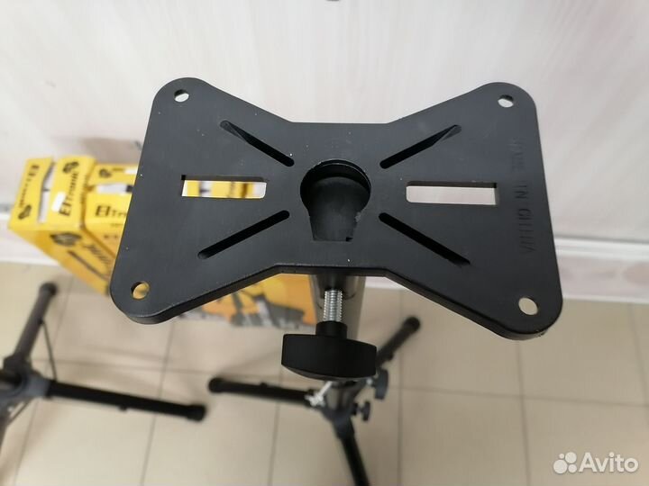 Стойки для колонок