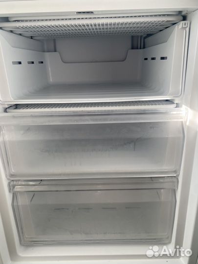 Холодильник dexp TF275D