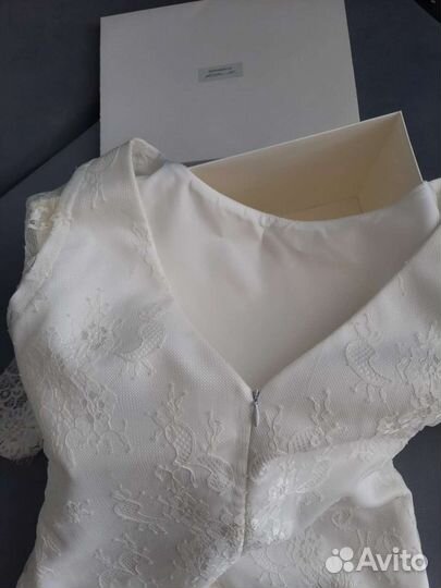 Платье белое 42-44, кружевое